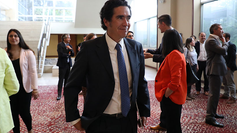 Ignacio Briones alerta "cóctel económico complejo" ante ola de “proyectos populistas” en el Congreso Ignacio Briones alerta "cóctel económico complejo" ante ola de “proyectos populistas” en el Congreso