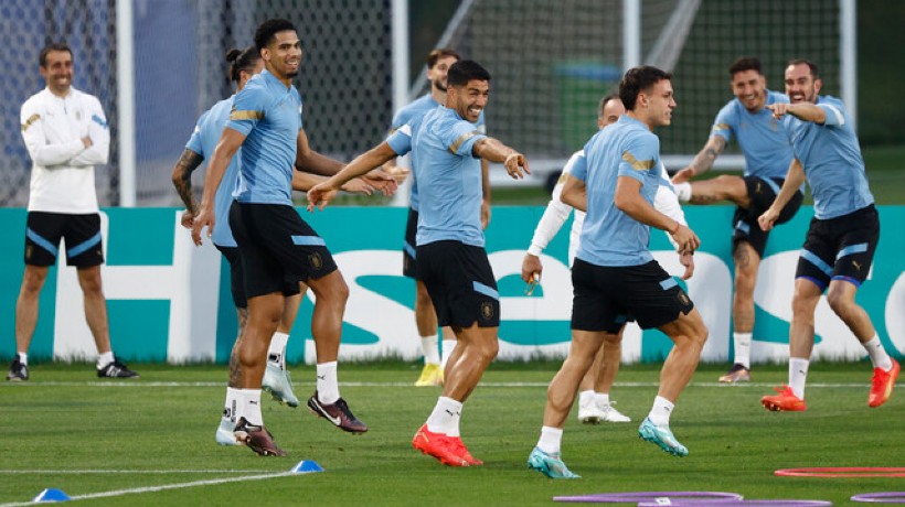 Uruguay se aferra a la esperanza ante una Ghana que piensa en revancha