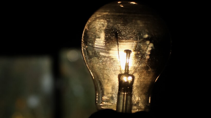 Clientes reportan corte masivo de luz en Chillán
