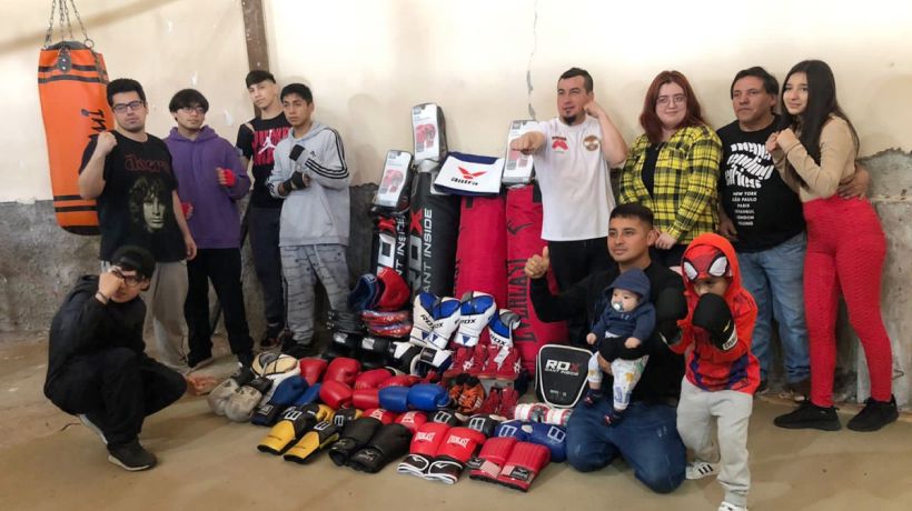 Asociación de Boxeo de Puerto Varas fueron beneficiados con renovación de sus implementos deportivos