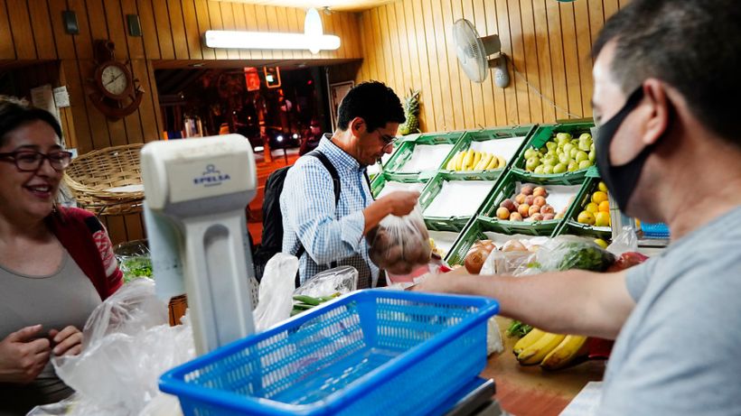 Canasta básica de alimentos acumula un alza de 27% en 12 meses