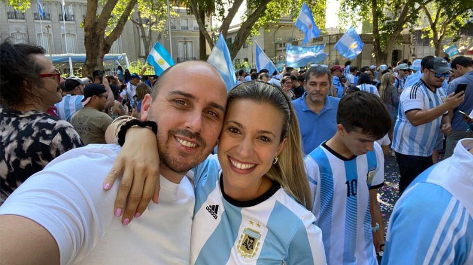 Diputado Andrés Longton celebró la copa del mundo junto a su pareja argentina Diputado Andrés Longton celebró la copa del mundo junto a su pareja argentina