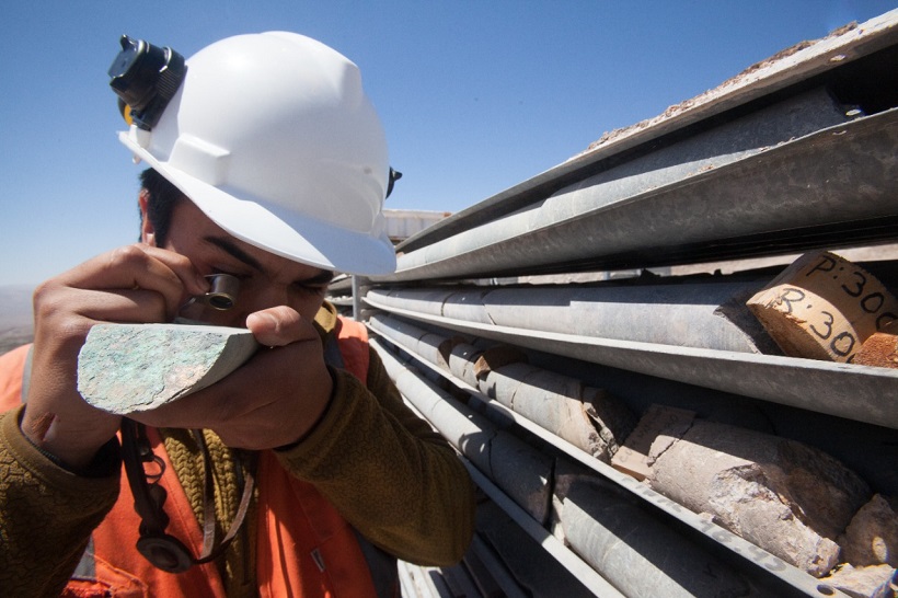 Proyecto subterráneo Comahue invertirá US$65 millones para producir hasta 6.500 toneladas anuales de cátodos de cobre Proyecto subterráneo Comahue invertirá US$65 millones para producir hasta 6.500 toneladas anuales de cátodos de cobre