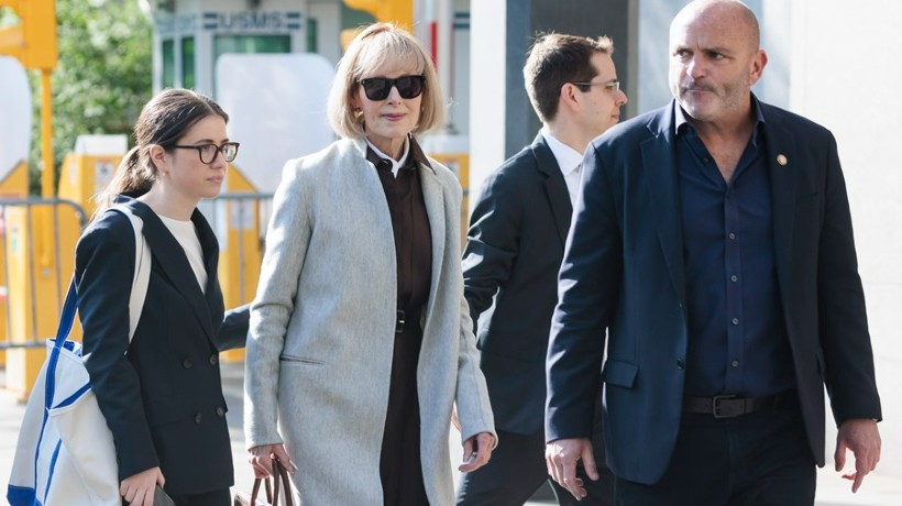 Columnista E. Jean Carroll compareció como testigo en juicio contra Trump: &quot;Me violó&quot;