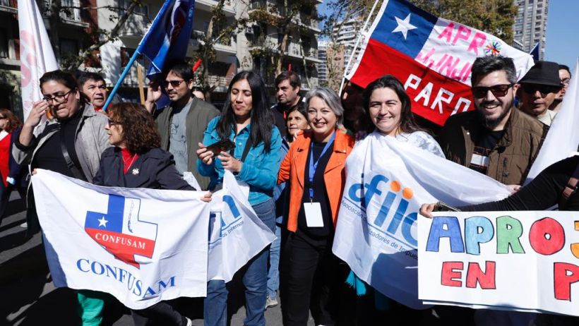 Ministra del Trabajo pidió a los parlamentarios “acelerar” la discusión por salario mínimo