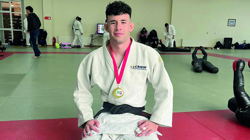Universitario de Antofagasta obtiene oro nacional en judo