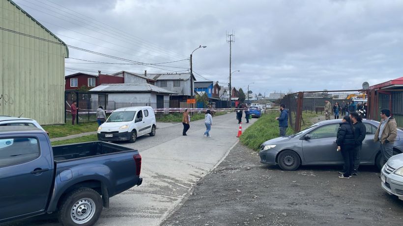 Carabineros de Puerto Montt dispara contra un vehículo que intentó embestir al personal policial