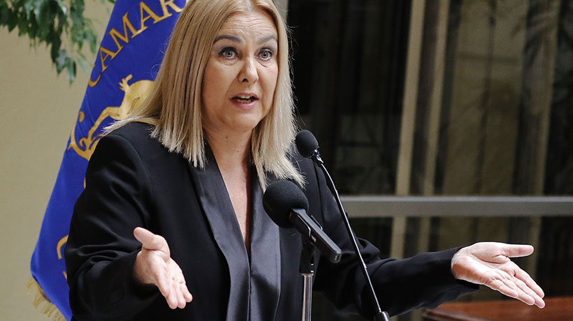 "La yeta de la política": redes culpan a Pamela Jiles por bajos resultados del PDG en las votaciones