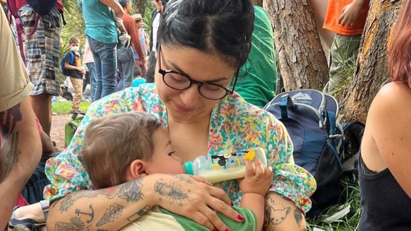 “Feliz día mamitas”: Mon Laferte conmocionó las redes tras publicar fotografías con su bebé