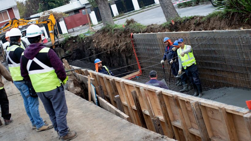 Etapa de mejoramiento del canal Papen en Chiguayante alcanza un 70% de avance