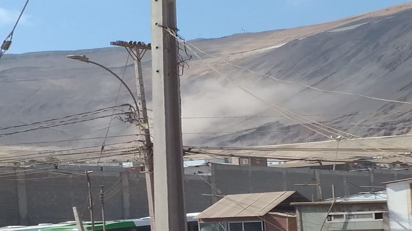 Reportaron derrumbes y desplazamientos de arena tras sismo en Tarapacá