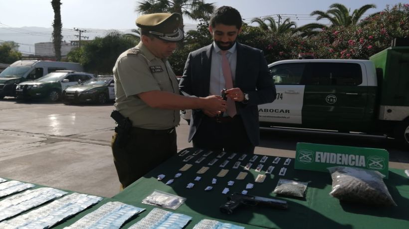 Allanan ocho domicilios en Iquique y Alto Hospicio y desarticulan banda dedicada al microtráfico: 10 detenidos
