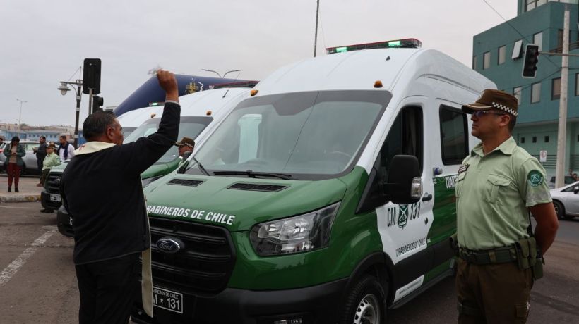 [VIDEO] Entregan tres nuevos retenes móviles a Carabineros en Tarapacá