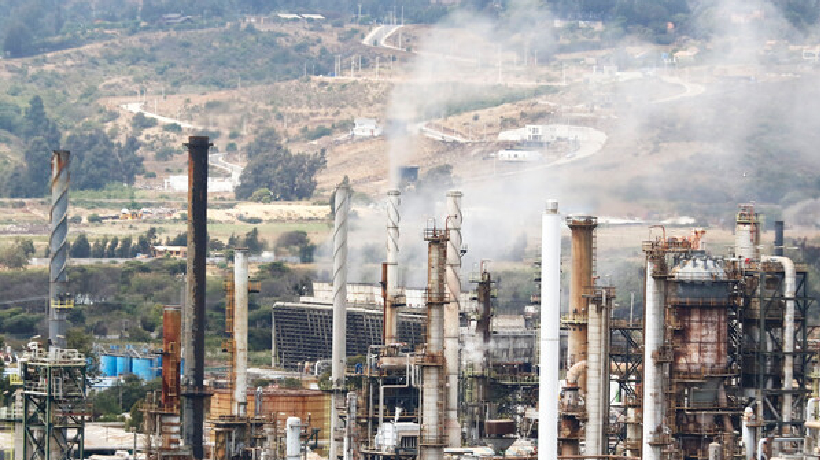 Gerente de Enap señala repercusiones en la refinería tras bloqueo de la bahía y restricciones ambientales