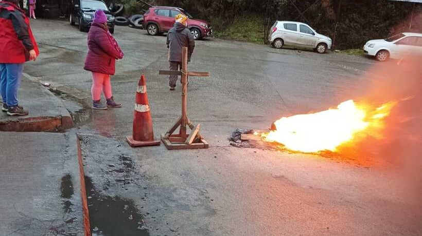 Con barricadas y tránsito cortado habitantes de La Aguada se manifestaron por la no llegada del agua a sus hogares