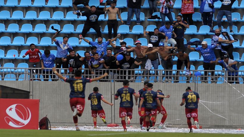 San Marcos de Arica derrotó 4-0 a Deportes Iquique en el Tierra de Campeones San Marcos de Arica derrotó 4-0 a Deportes Iquique en el Tierra de Campeones