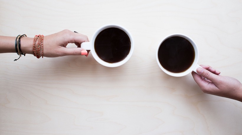 Científicos chilenos descubren nuevos mecanismos de la acción de la cafeína en el reloj biológico de las personas Científicos chilenos descubren nuevos mecanismos de la acción de la cafeína en el reloj biológico de las personas