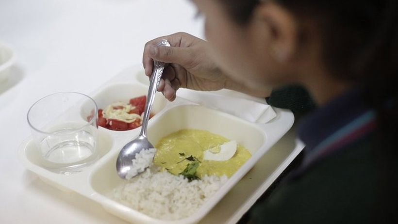 Encuesta de la Junaeb a más de 770 mil estudiantes muestra que la obesidad bajó cerca de un 5% y el peso normal mejoró
