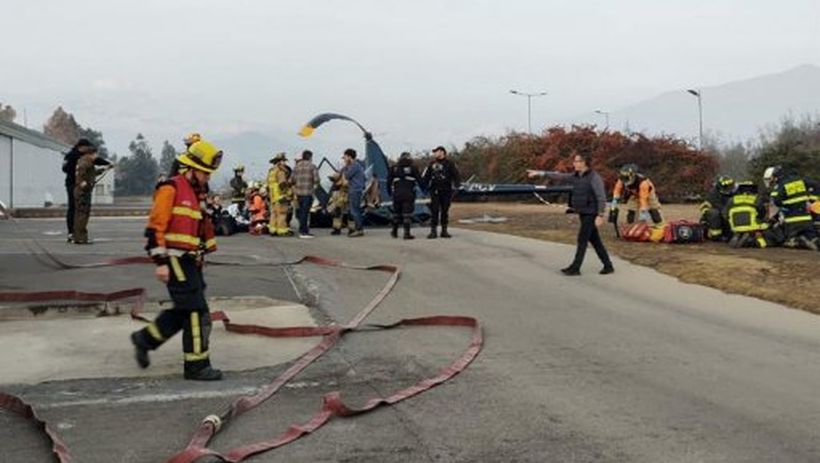 Helicóptero capotó en Vitacura por causas desconocidas: no hubo heridos de gravedad Helicóptero capotó en Vitacura por causas desconocidas: no hubo heridos de gravedad