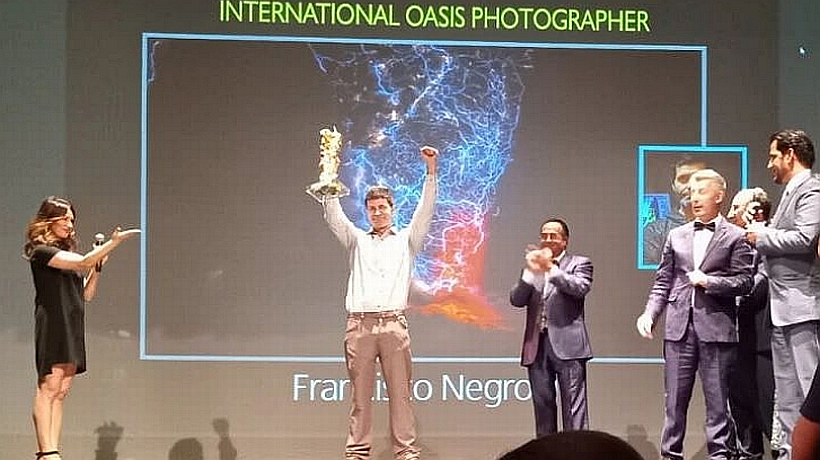 Francisco Negroni ganó "Oscar" de la fotografía con su imagen de la erupción del volcán Calbuco