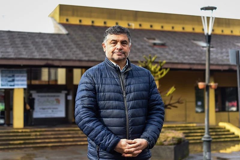 Caso Fundación Local: alcalde de Padre las Casas confirma retraso en programa donde se asignó $380 millones Caso Fundación Local: alcalde de Padre las Casas confirma retraso en programa donde se asignó $380 millones