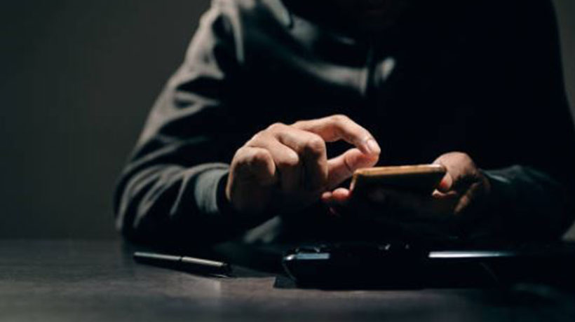 “Se está interponiendo una denuncia en su contra”: Advierten de mensajes simulando ser PDI para estafar
