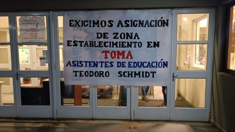 La Araucanía: al menos 22 establecimientos educacionales permanecen en paro y otros 12 en toma La Araucanía: al menos 22 establecimientos educacionales permanecen en paro y otros 12 en toma