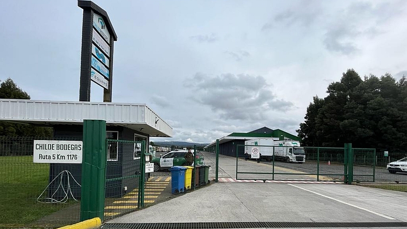 Carabineros de Castro y Puerto Montt indagan millonario robo de cigarrillos Carabineros de Castro y Puerto Montt indagan millonario robo de cigarrillos