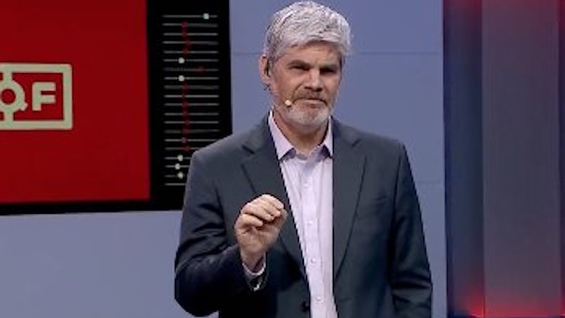 Guarello: "Tú Vidal que tanto defiendes a tu empresario, yo no sé si te quieren tanto" Guarello: "Tú Vidal que tanto defiendes a tu empresario, yo no sé si te quieren tanto"