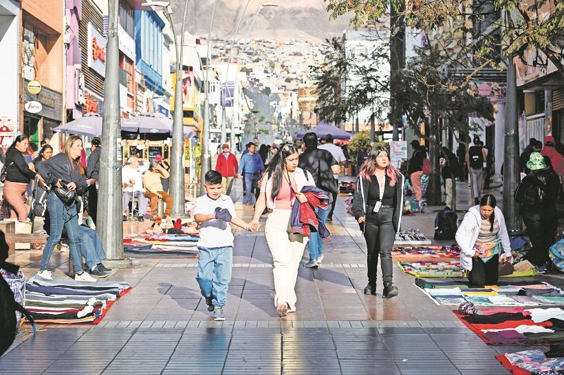 Casen 2022 revela que la pobreza multidimensional en familias migrantes llega a 35% en últimos cinco años en Región de Antofagasta
