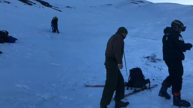 Cuerpo de mujer excursionista que cayó por quebrada de Volcán Lonquimay fue rescatado