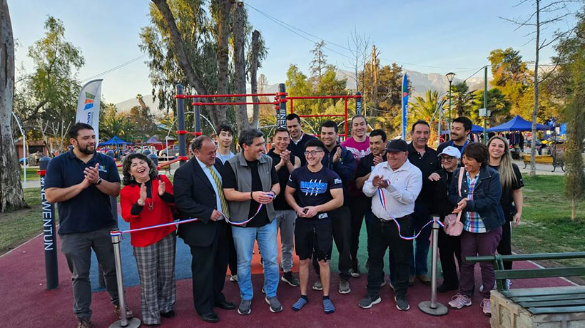 Autoridades inauguraron el primer y moderno parque de calistenia en San Esteban