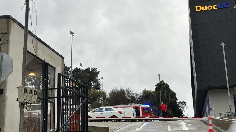 Rachas de viento provocan voladuras de techos en Puerto Montt