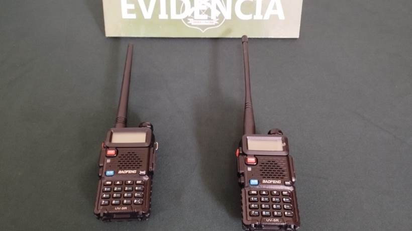 Detienen a dos sujetos en sector centro de Osorno: portaban radios que  usaban como inhibidor de señal para desactivar alarmas de vehículo