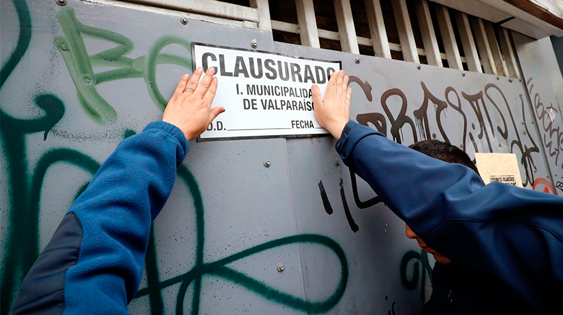 Clausuran otro local de "chumbeque" en Valparaíso