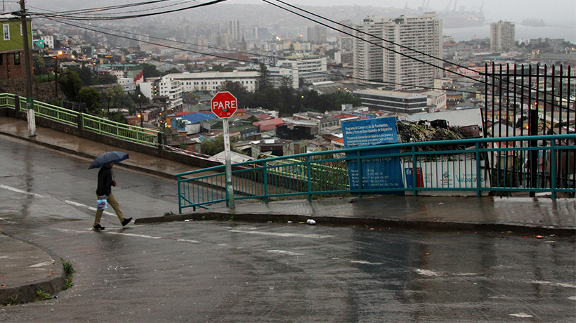 Fuertes vientos y hasta 40 mm de lluvias: pronóstico para esta tarde y madrugada del miércoles en la región de Valparaíso Fuertes vientos y hasta 40 mm de lluvias: pronóstico para esta tarde y madrugada del miércoles en la región de Valparaíso