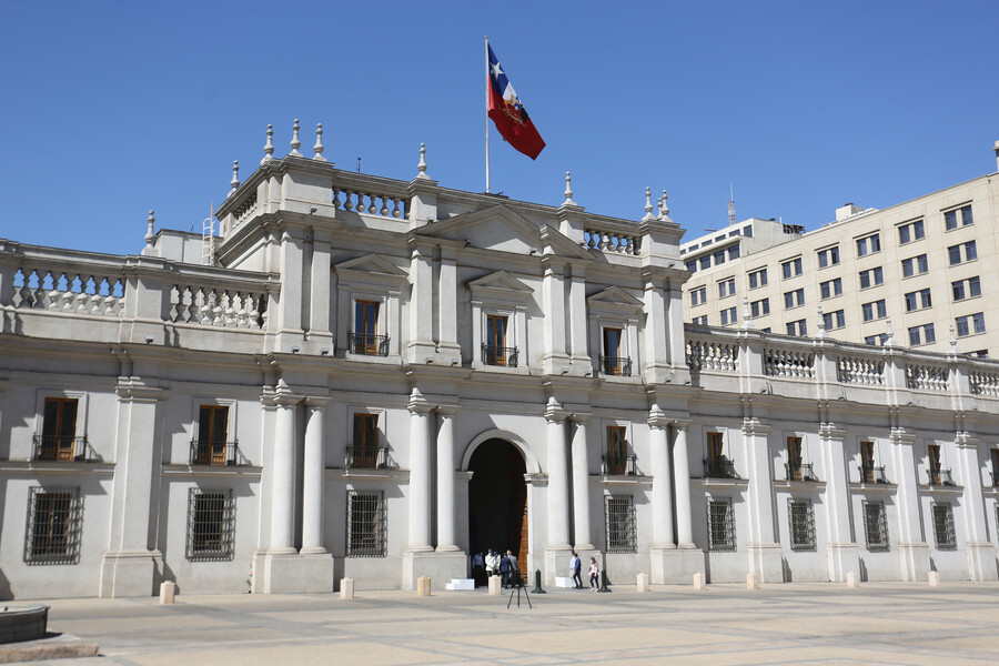 Gobierno y dichos de Monsalve por el centro de Santiago y el 11: "Es una recomendación, no es una obligación"