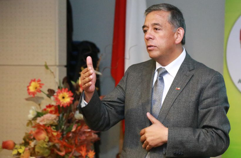 Critican a alcalde de Collipulli por tardío sumario por fraude en venta de licencias de conducir Critican a alcalde de Collipulli por tardío sumario por fraude en venta de licencias de conducir