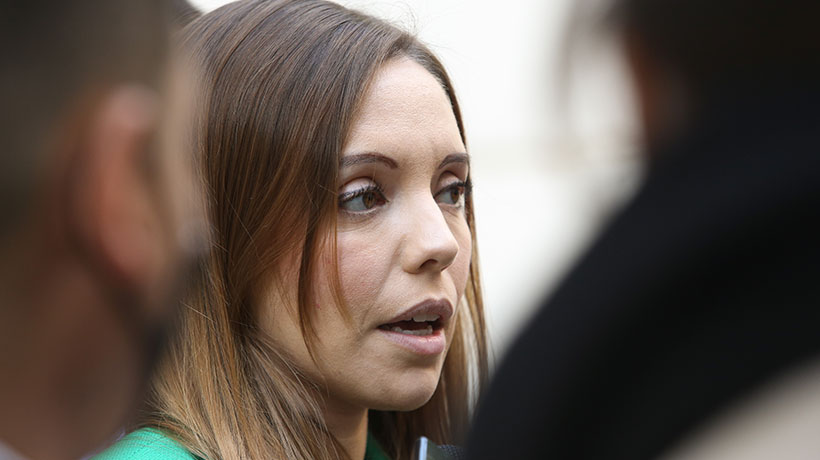 Diputada Flores por alcalde Sharp llamándola “violentista”: “Es como que Hitler…”