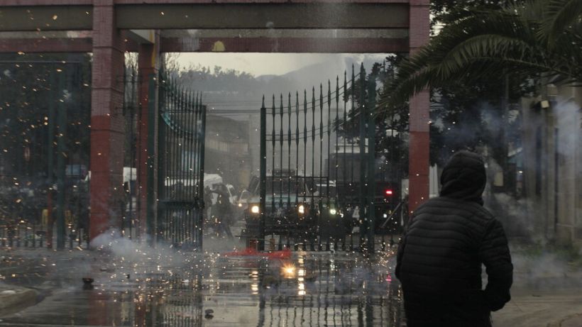[FOTOS] La Moneda y el Cementerio General entre los lugares más afectados por la violencia de la jornada