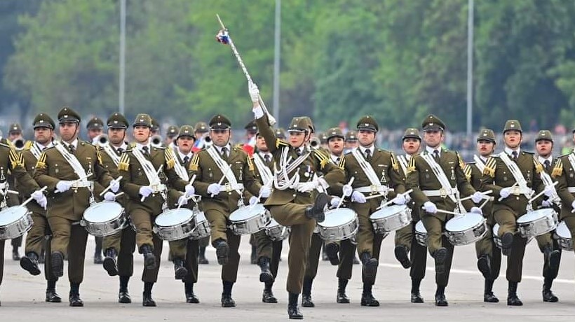 Carabinera de Yungay fue la única mujer Tambor Mayor en la Parada Militar 2023
