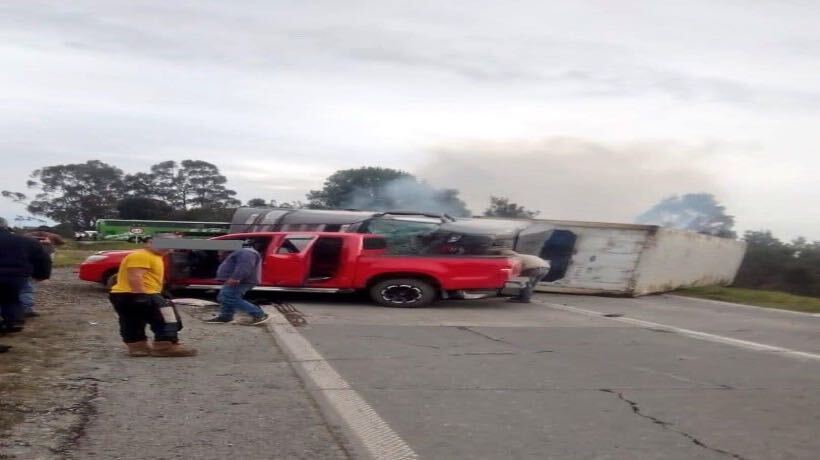 Ancud: Colisión de vehículos suspende tránsito en Ruta 5