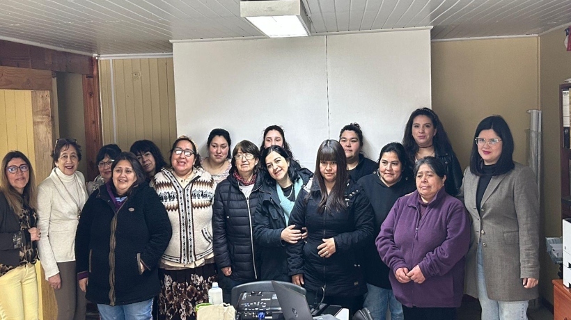 Mujeres quelloninas participan de diversos talleres