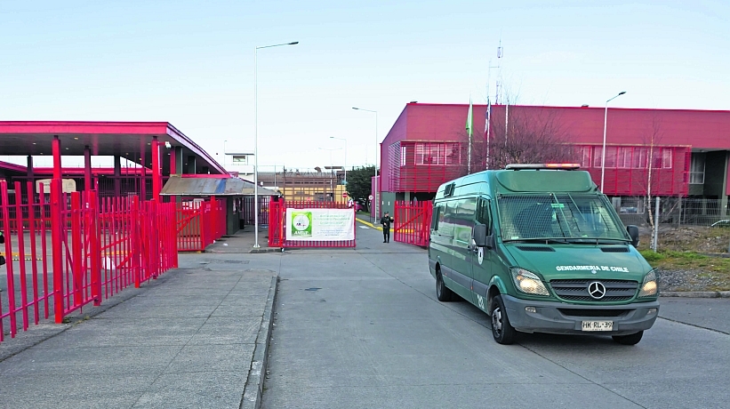 Preso quedó gendarme de la cárcel de Puerto Montt imputado por microtráfico y cohecho
