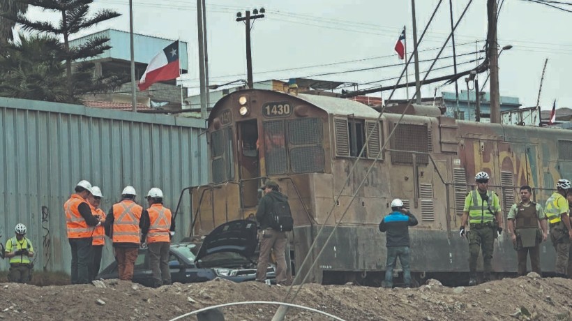 Automóvil impactó con el tren en Avenida Andrés Sabella: Menor de cuatro años fue trasladada al Hospital de Antofagasta