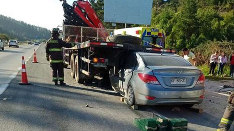 Fatal accidente en Casablanca: un fallecido y tres lesionados dejó colisión entre camión y vehículo
