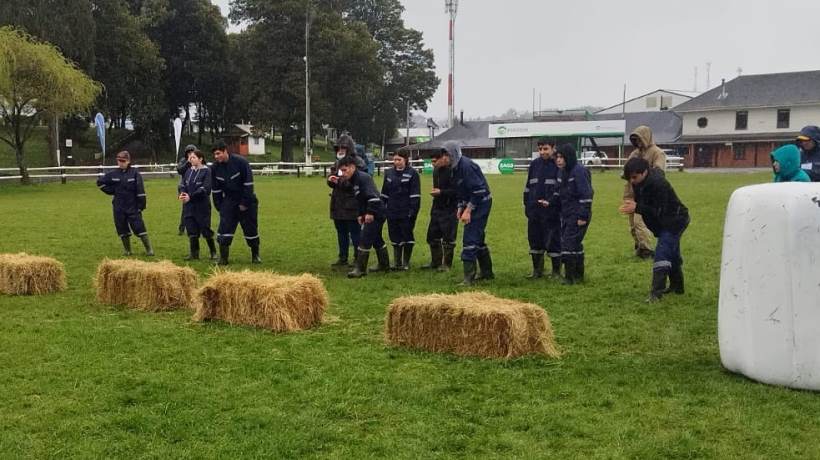 Tres establecimientos triunfan en Juegos del Agro 2023 realizados en Osorno
