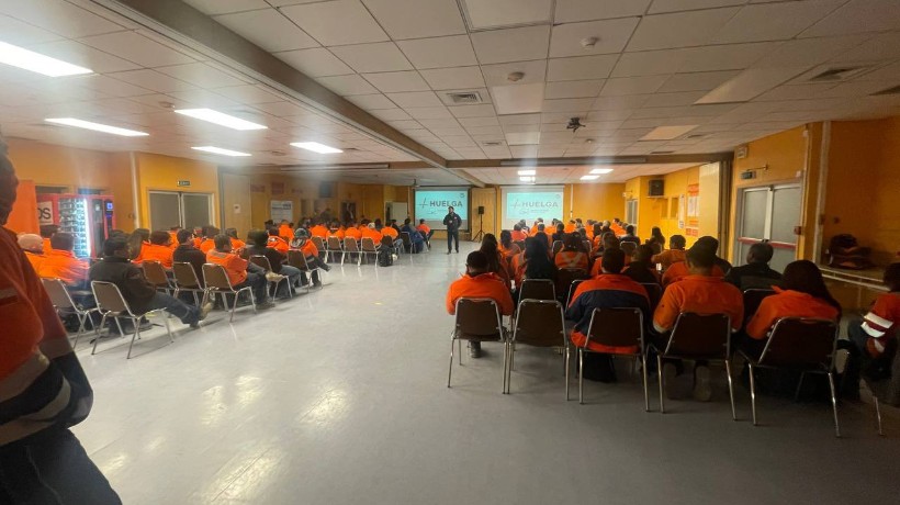 Sindicato N°2 de Supervisores rechaza última oferta de Minera Escondida: Votaron huelga