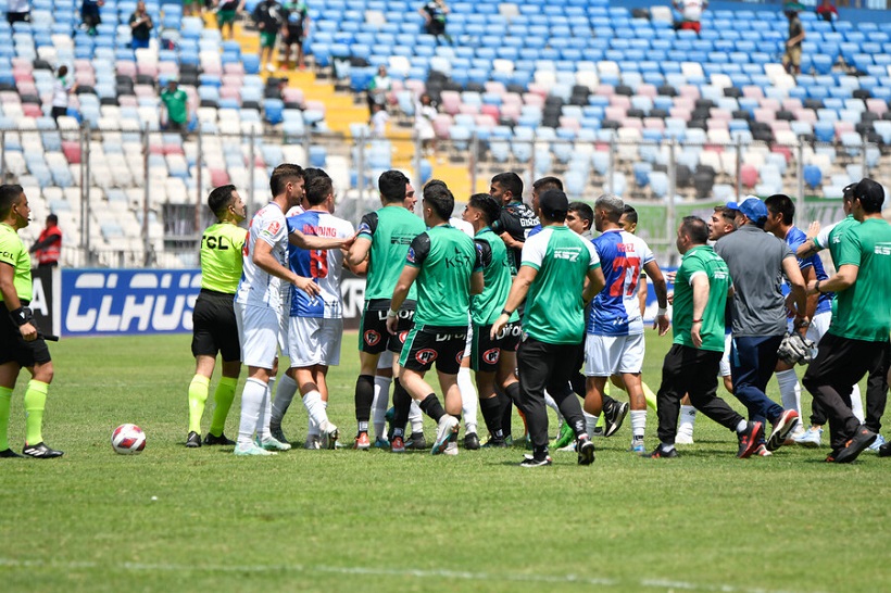 Deportes Antofagasta publica 'nota de atención' por el arbitraje de Piero Maza en empate con Puerto Montt
