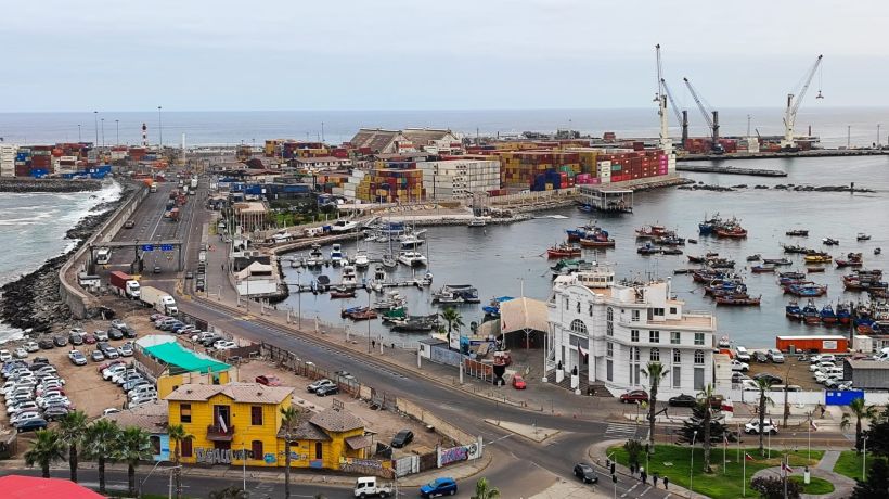 Más de mil trabajadores del Puerto de Iquique se sumaron al paro nacional convocado por la Unión Portuaria